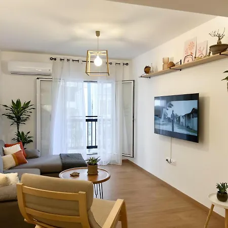 Comfy 2 Bdr In Petralona - Next To Metro Apartment *