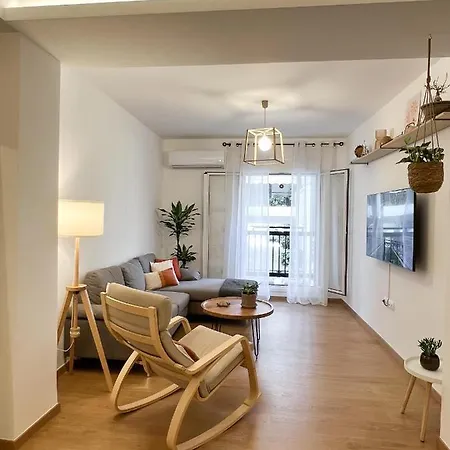 Comfy 2 Bdr In Petralona - Next To Metro *